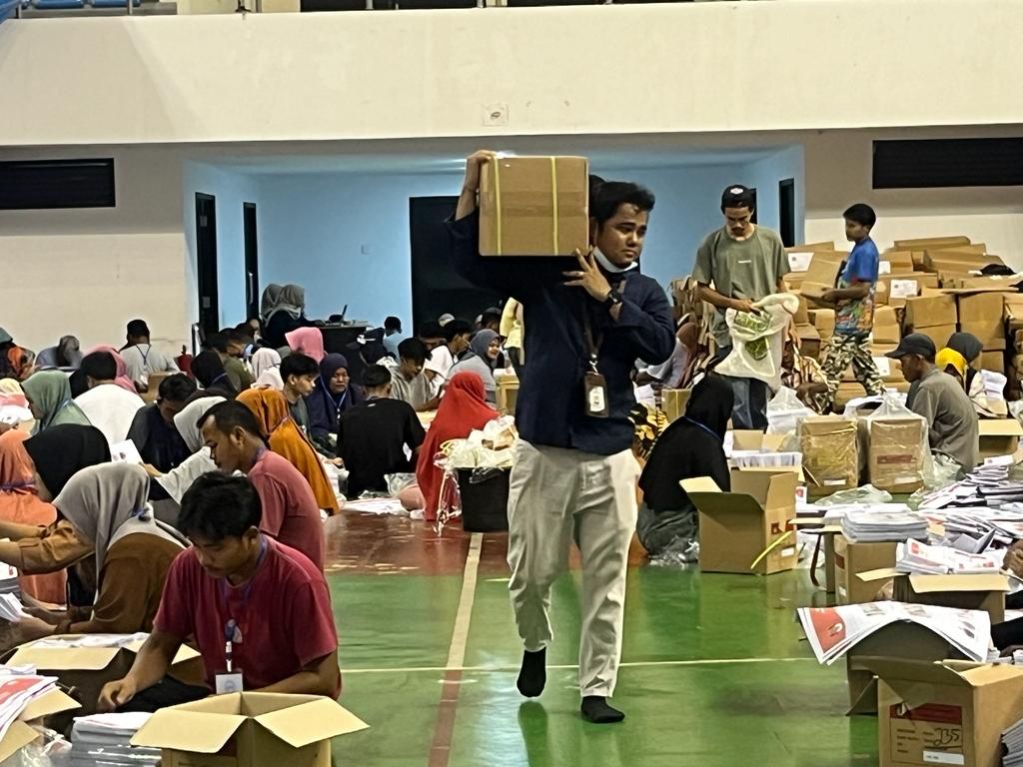 200 Rusak dari 300 Ribuan Surat Suara yang Sudah Dilipat KPU Siak