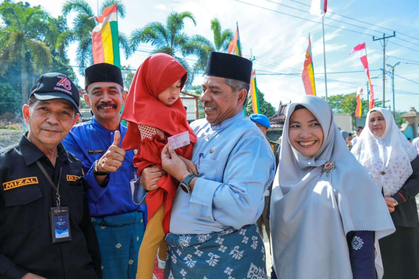 Alfedri Ingatkan Orang Tua Bahaya Kecanduan Bermain Smartphone bagi Anak 