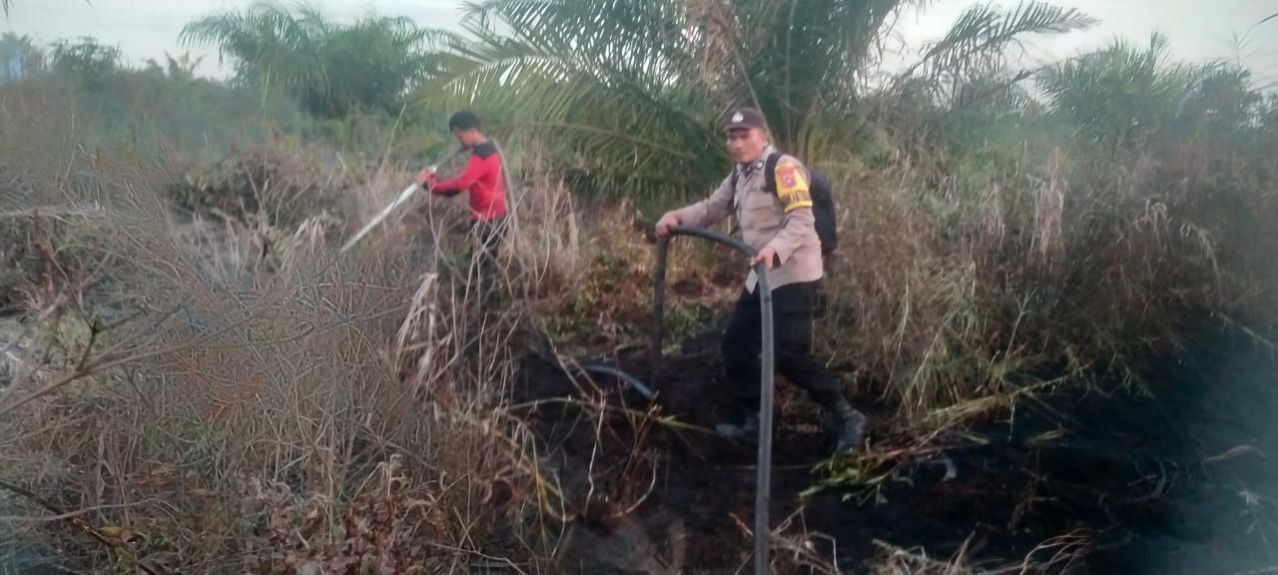 Dua Hektar Lahan Milik Warga Terbakar di Tumang Siak