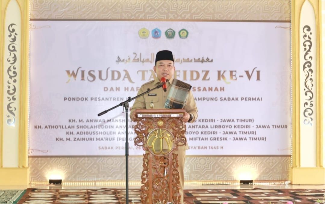 Hafiz 30 Juz, 8 Santri Dapat Bonus dari Wabup Husni