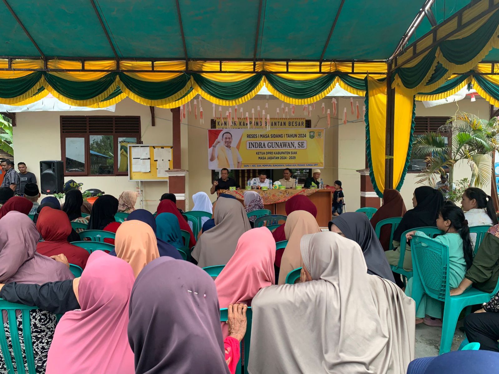 Kehangatan Reses Ketua DPRD Siak di Kampung Buatan Besar: Warga Sambut Indra Gunawan dengan Penuh Harapan