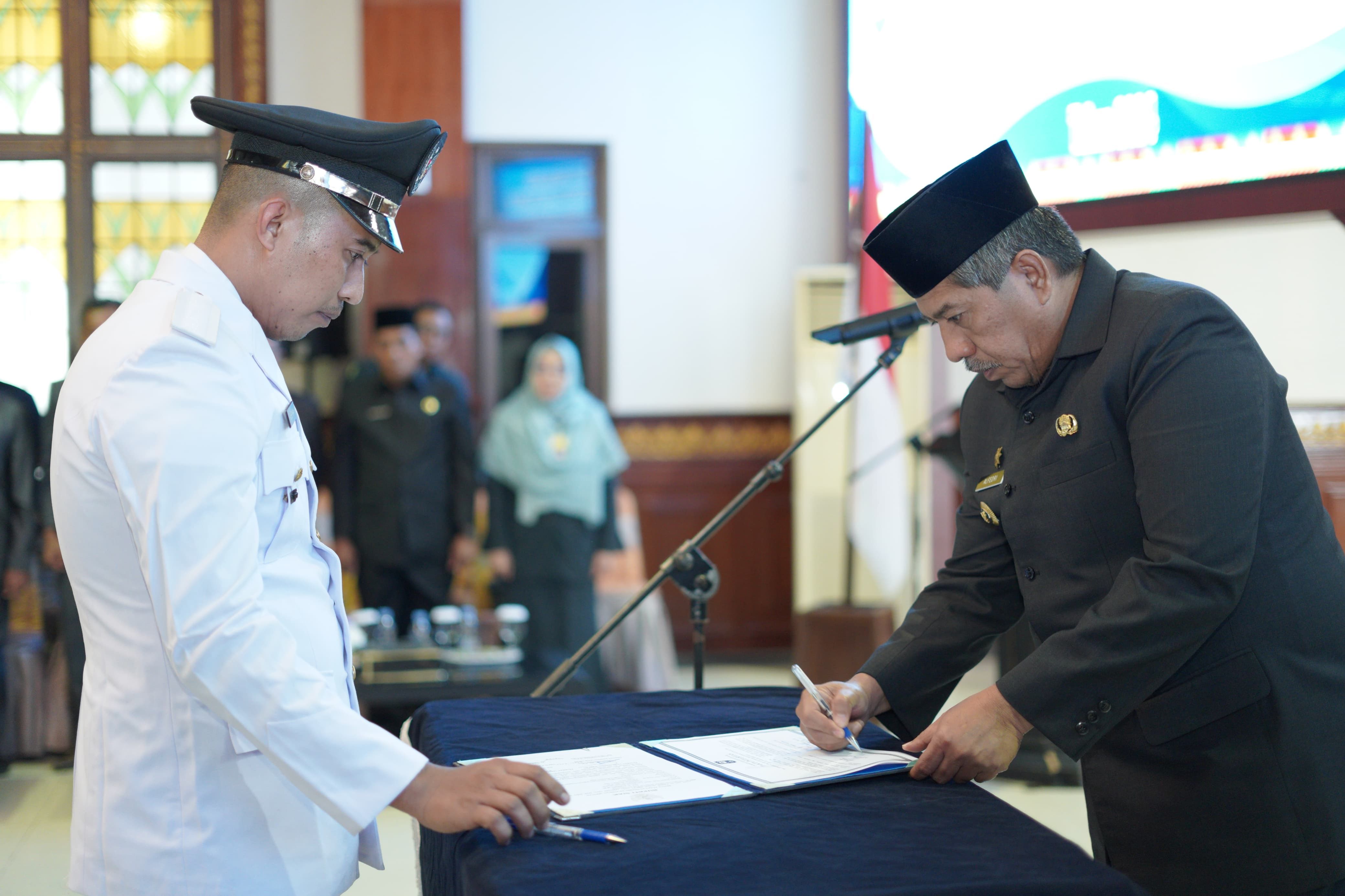 Lantik 136 Pejabat di Siak, Alfedri : Bikin Terobosan dan Inovasi Baru