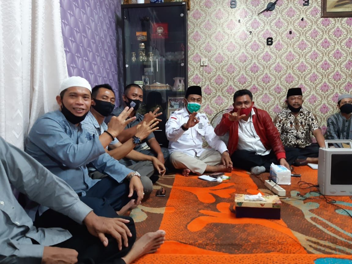 Nyebrang ke Lingkar Naga Sujarwo Ceritakan Pengalaman Nyampan dan Motong